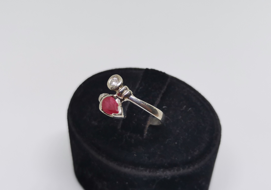 SAFİR VE PIRLANTA TAŞLI YILAN FORMLU ÖZEL YAPIM YÜZÜK