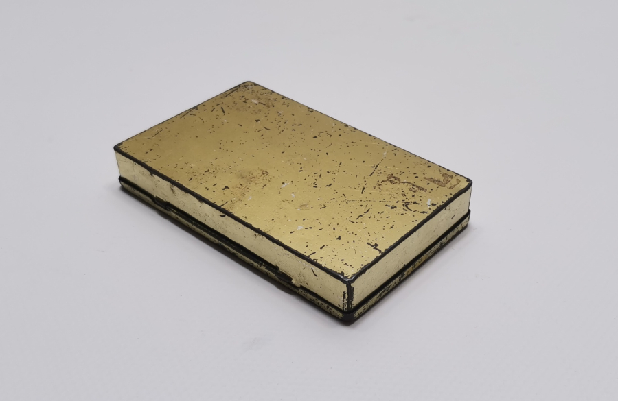 ÜZERİ OSMANLICA YAZILI OSMANLI DÖNEMİ TÜTÜN TABAKASI