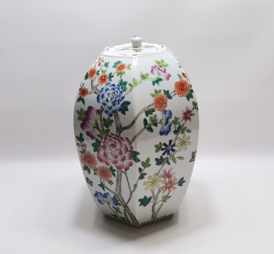 1900 BAŞLARI EL BOYAMA ALTI DAMGALI NADİR ÇİN VAZO