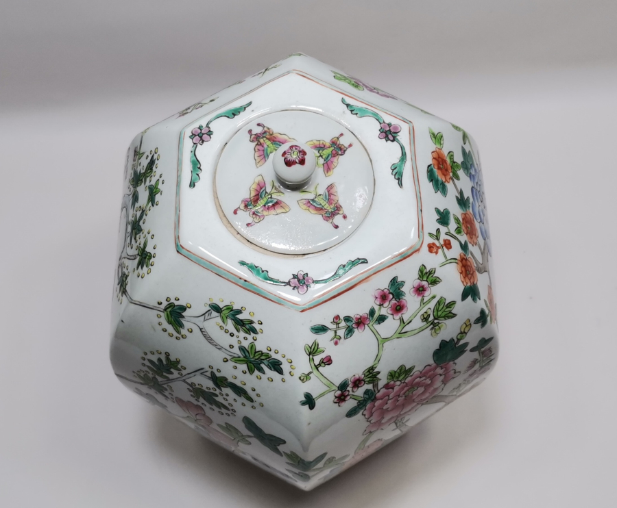 1900 BAŞLARI EL BOYAMA ALTI DAMGALI NADİR ÇİN VAZO