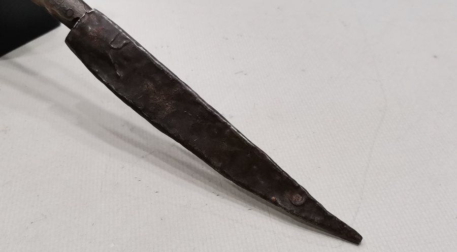 BOYNUZ SAPLI VE KINLI BURSA KAMASI