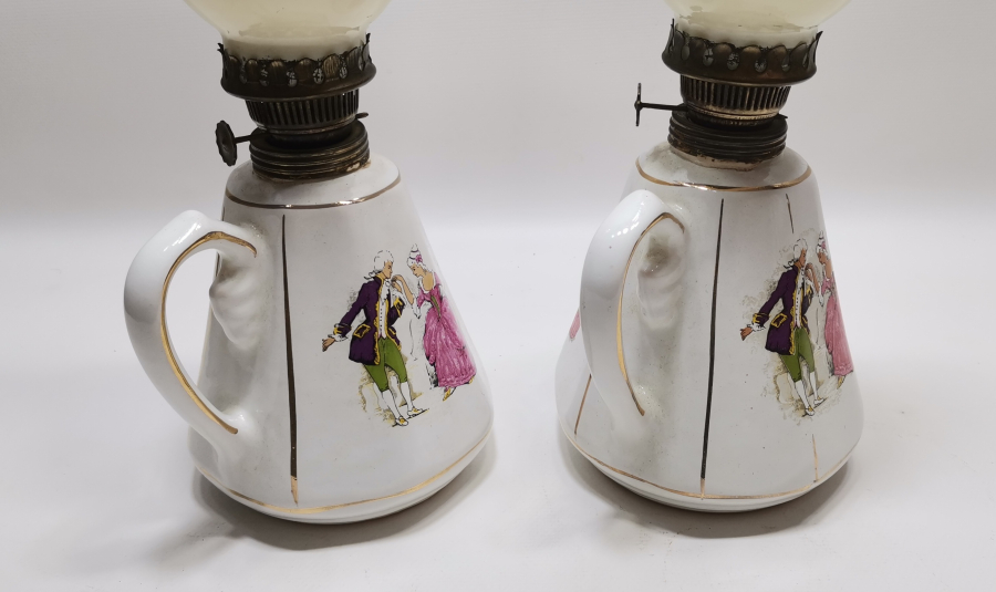 BÜYÜK BOY ANTİKA PORSELEN ÇİFT GAZ LAMBASI