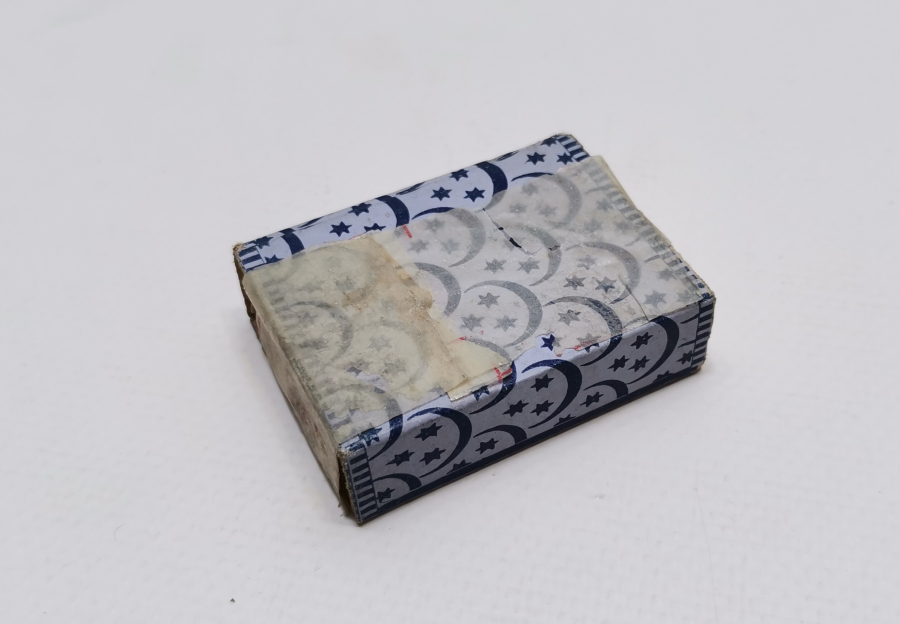 İÇİ DOLU OSMANLI DÖNEMİ KUTUSUNDA DİVİT UÇLARI