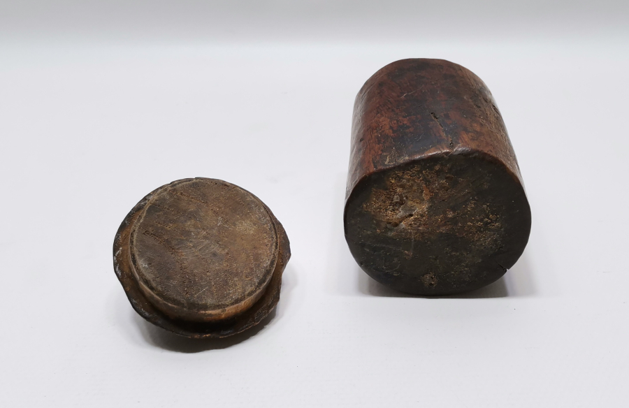 OSMANLI DÖNEMİ PRİMİTİF FORMDA KAPAKLI AHŞAP KAHVE KUTUSU