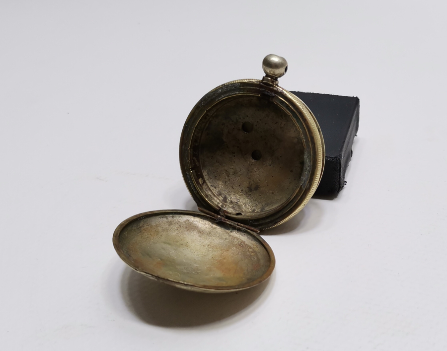 OSMANLI DÖNEMİ SUBAY CEP SAATİ KASASI