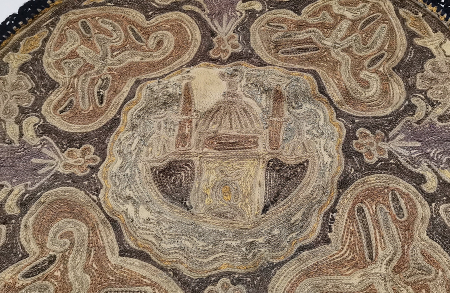 OSMANLI DÖNEMİ SUZANİ İŞÇİLİKLİ SİNİ ÖRTÜSÜ