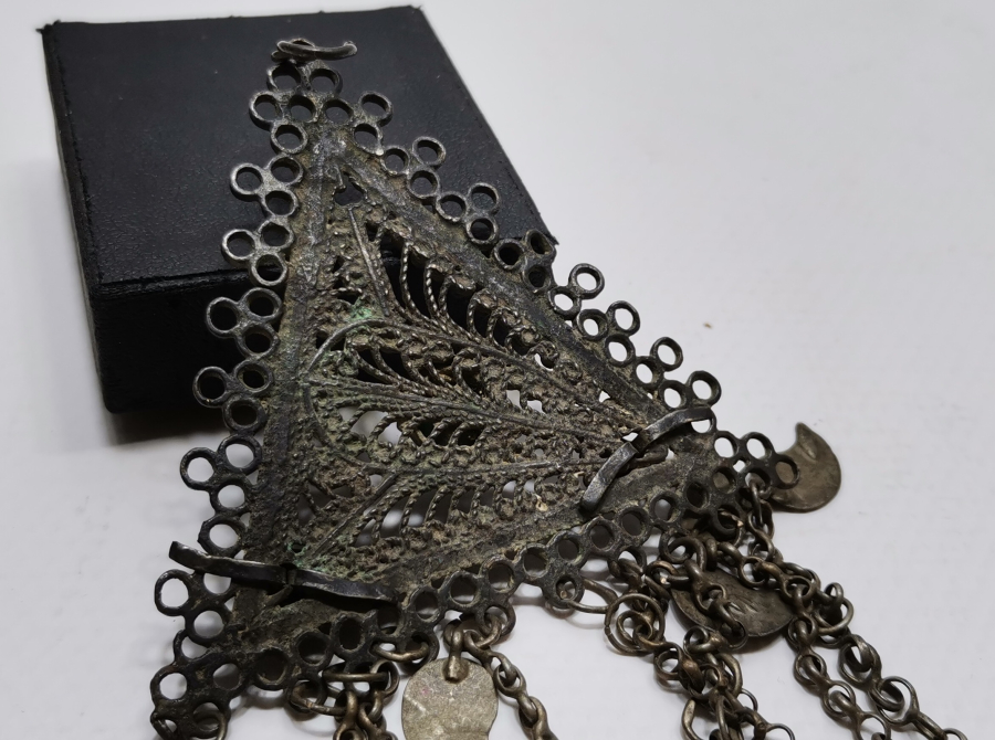 OSMANLI DÖNEMİ TELKARİ İŞÇİLİKLİ GÜMÜŞ FES SÜSÜ