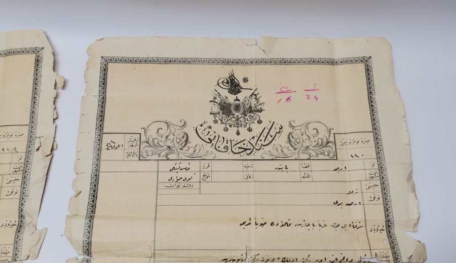 ÜZERİNDE OSMANLI DEVLET ARMASI BULUNAN 3 ADET SENED-İ HAKANİ