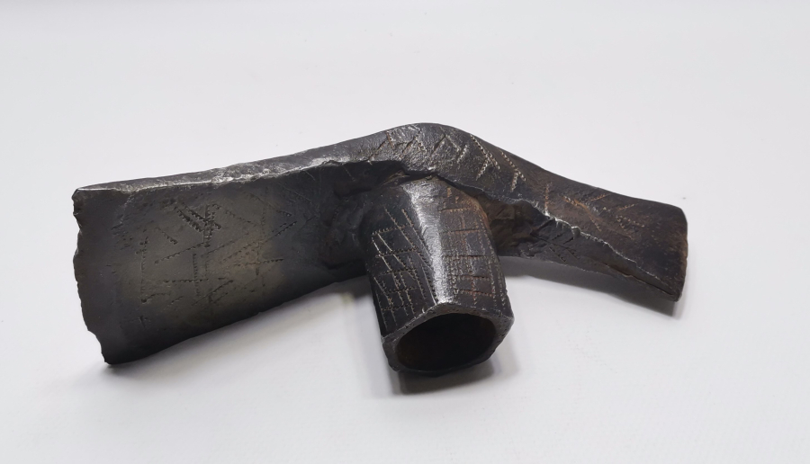 ÜZERİNDE OSMANLICA TARİH BULUNAN EL YAPIMI OSMANLI TARIM ALETİ