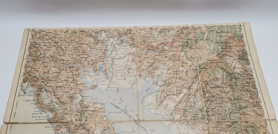 1900 BAŞLARI KARTON KABINDA AVRUPA HARİTASI