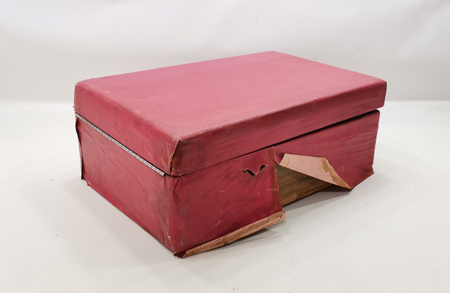 ANTİKA GRAMAFON ÇANTASI