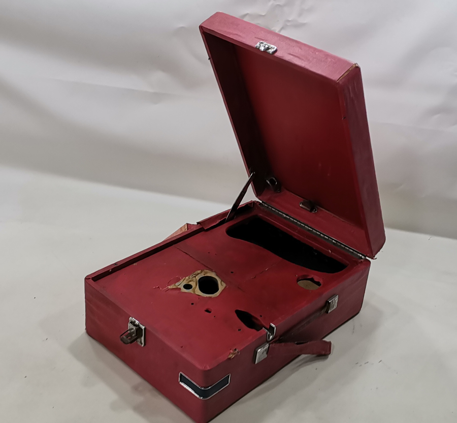 ANTİKA GRAMAFON ÇANTASI