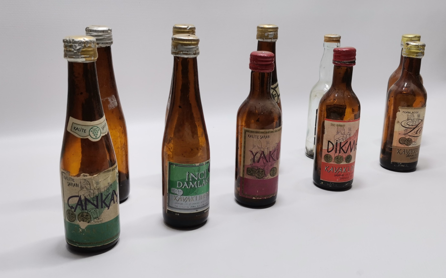 ANTİKA İÇKİ ŞİŞELERİ LOTU