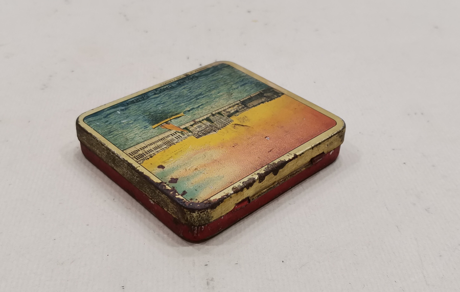 CUMHURİYET BAŞLARI DOLMA BAHÇE SARAYI GÖRSELLİ NADİR SİGARA TABAKASI