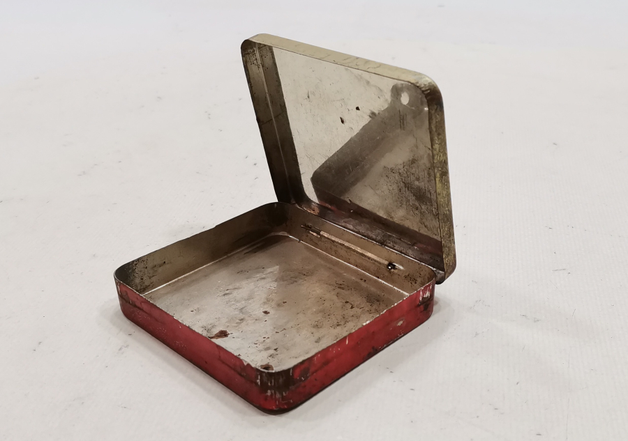 CUMHURİYET BAŞLARI DOLMA BAHÇE SARAYI GÖRSELLİ NADİR SİGARA TABAKASI