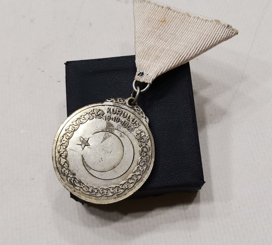 İZMİR ESNAF VE SANATKARLAR KEFALET KOOPERATİFİ 20. YIL MADALYASI