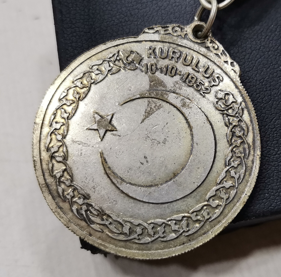 İZMİR ESNAF VE SANATKARLAR KEFALET KOOPERATİFİ 20. YIL MADALYASI