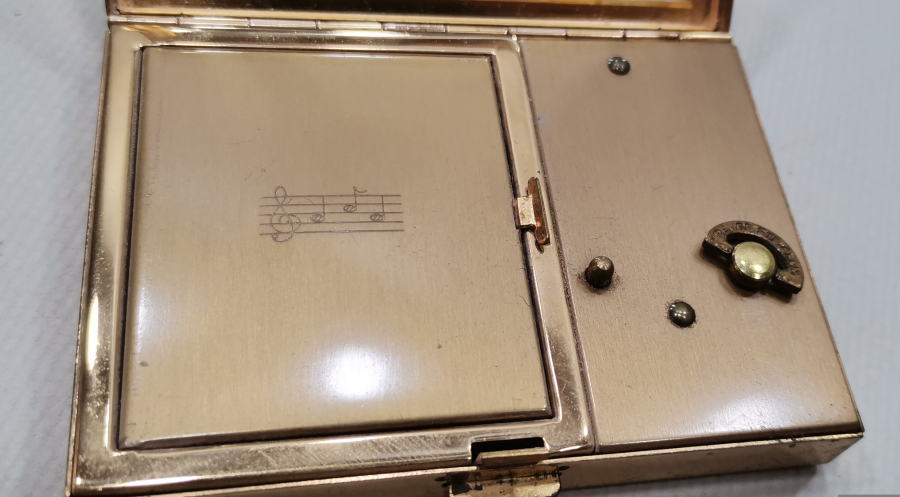 LATERNALI ANTİKA PUDRİYER - MÜZİKLİ PUDRALIK