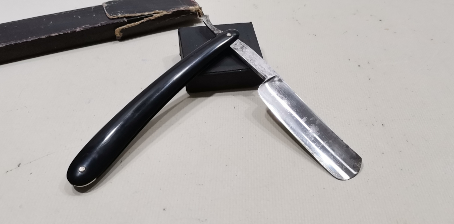 NADİR FORMDA KUTUSUNDA OSMANLI DÖNEMİ BERBER USTURASI