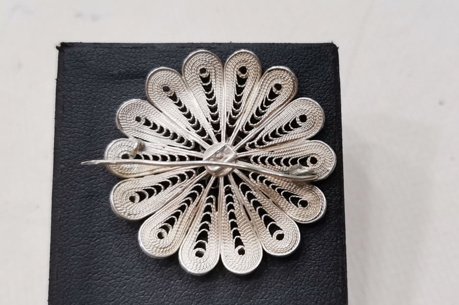 TELKARİ İŞÇİLİKLİ ANTİKA BROŞ