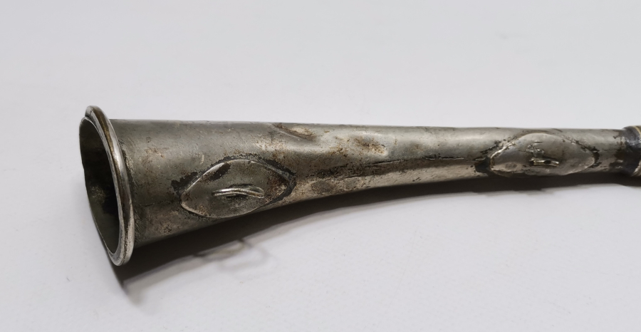 ANTİKA TRENCİ DÜDÜĞÜ