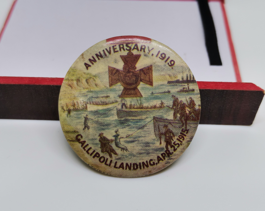 ÇANAKKALE DENİZ SAVAŞLARININ 4. YILI ANISINA YAPTIRILMIŞ NADİR İNGİLİZ ROZET