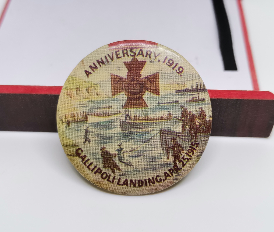 ÇANAKKALE DENİZ SAVAŞLARININ 4. YILI ANISINA YAPTIRILMIŞ NADİR İNGİLİZ ROZET
