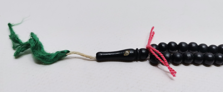 İÇİNDE KABE-İ ŞERİF GÖRSELİ BULUNAN MİKRO FOTOĞRAFLI OSMANLI DÖNEMİ AHŞAP NAMAZ TESPİHİ