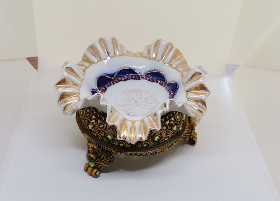 İÇİNDE OSMANLICA  AFİYET OLSUN EFENDİM YAZILI KUZNETSOV LOKUMLUK