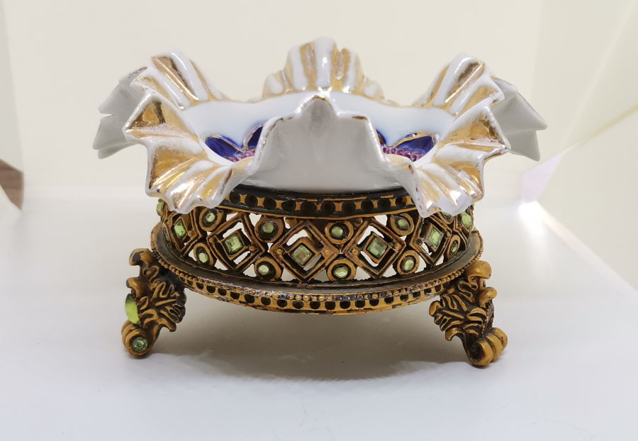 İÇİNDE OSMANLICA  AFİYET OLSUN EFENDİM YAZILI KUZNETSOV LOKUMLUK