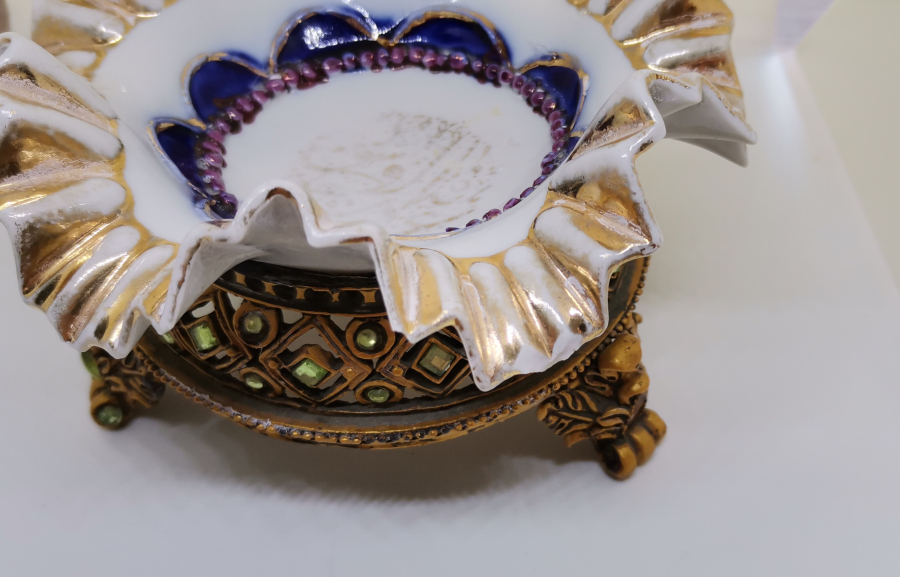 İÇİNDE OSMANLICA  AFİYET OLSUN EFENDİM YAZILI KUZNETSOV LOKUMLUK