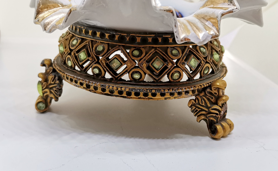 İÇİNDE OSMANLICA  AFİYET OLSUN EFENDİM YAZILI KUZNETSOV LOKUMLUK