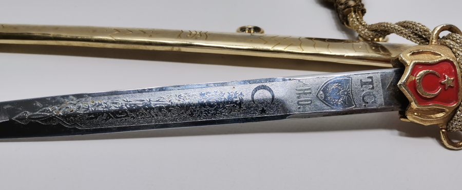 ORJİNAL PÜSKÜLÜ İLE ANTİKA SUBAY MEÇİ