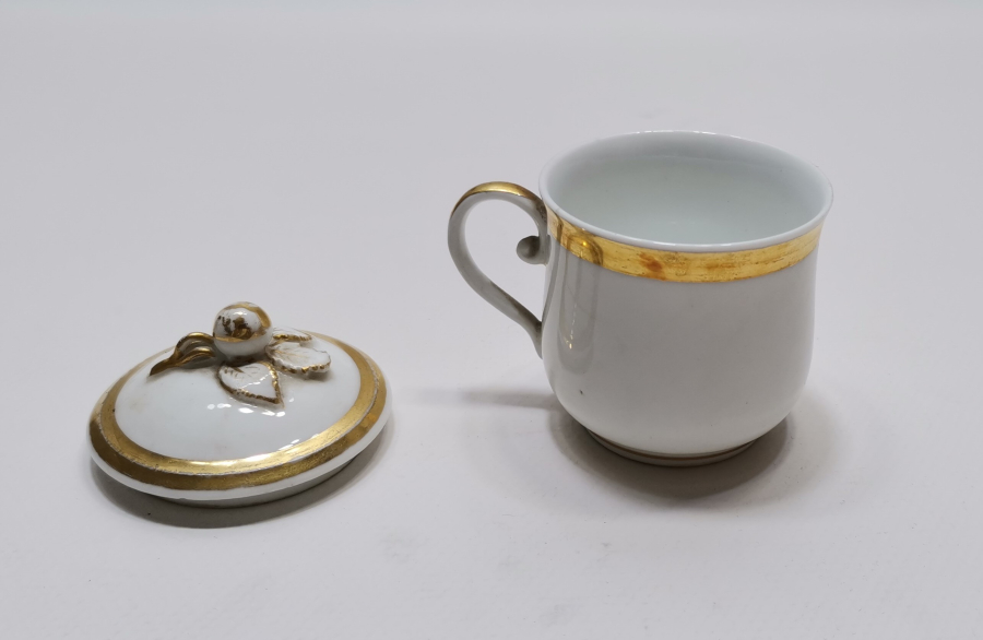 OSMANLI DÖNEMİ ALTIN VARAKLI ÇOK NADİR KAPAKLI PORSELEN BOZALIK