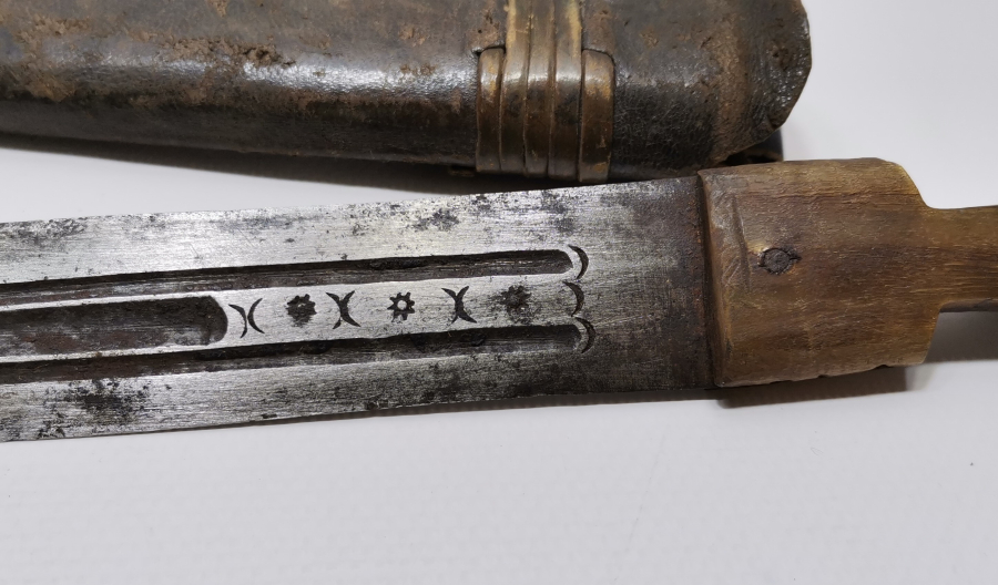 ÜZERİ ÇERKES USTA DAMGALI VE AY YILDIZLI OSMANLI DÖNEMİ ÇERKES KAMASI