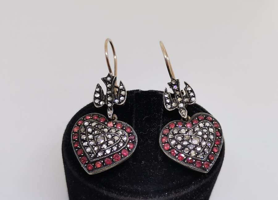 ELMAS TAŞLI ÖZEL YAPIM ANTİKA ALTIN KÜPE