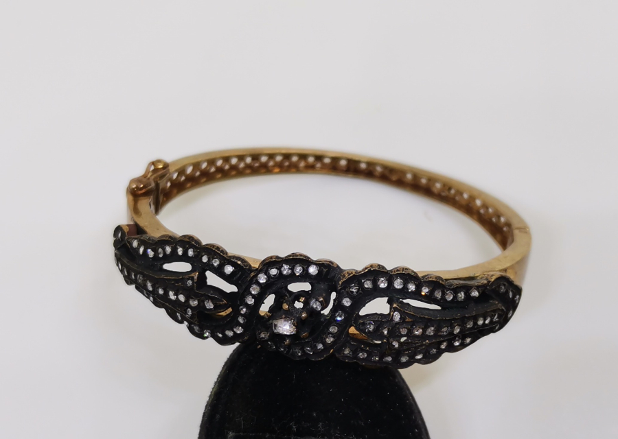 ELMAS TAŞLI ÖZEL YAPIM BİLEZİK - BİLEKLİK