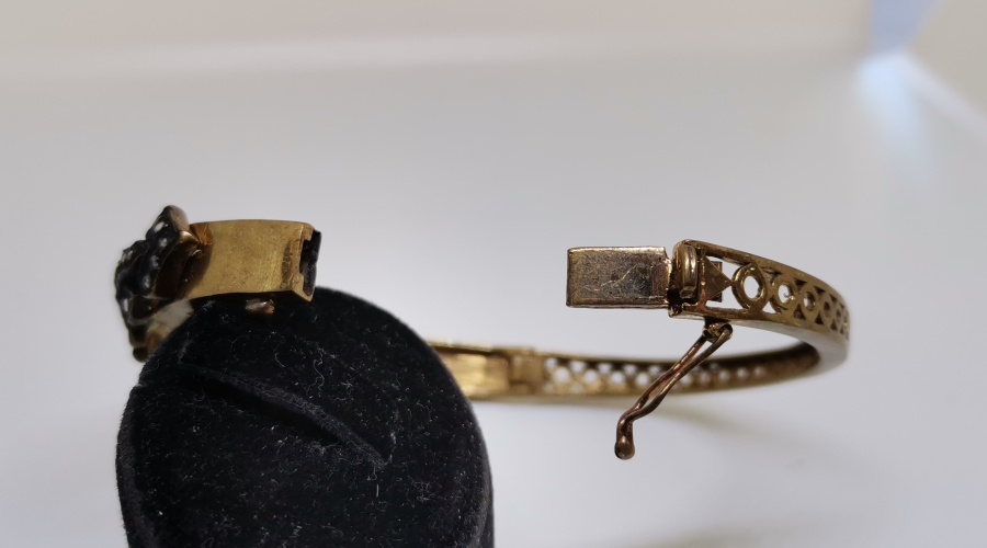 ELMAS TAŞLI ÖZEL YAPIM BİLEZİK - BİLEKLİK