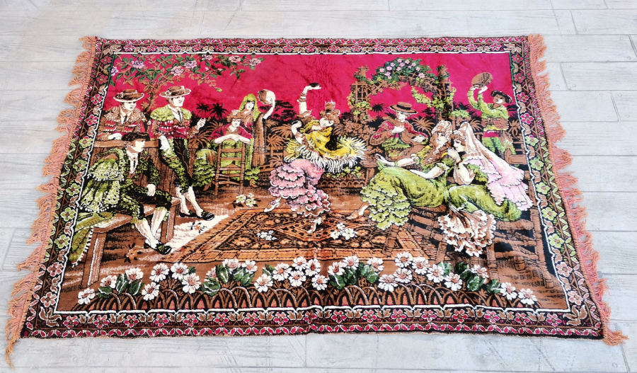 KAHVECİ GÜZELİ GÖRSELLİ ANTİKA DUVAR HALISI