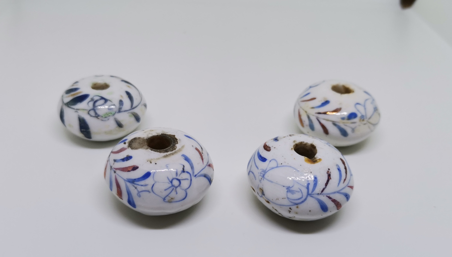 OSMANLI DÖNEMİ EL BOYAMA PORSELEN ÇEKMECE KULBU LOTU