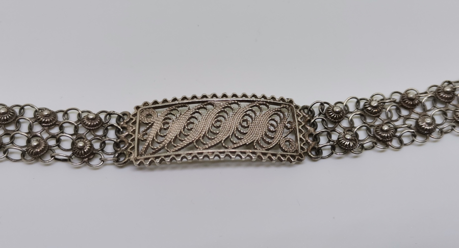 TELKARİ VE GÜVERSE İŞÇİLİKLİ ÖZEL YAPIM ANTİKA GÜMÜŞ BİLEKLİK