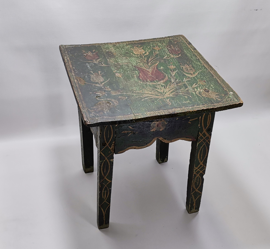 OSMANLI DÖNEMİ KÖK BOYALI EDİRNEKARİ KAHVECİ MASASI