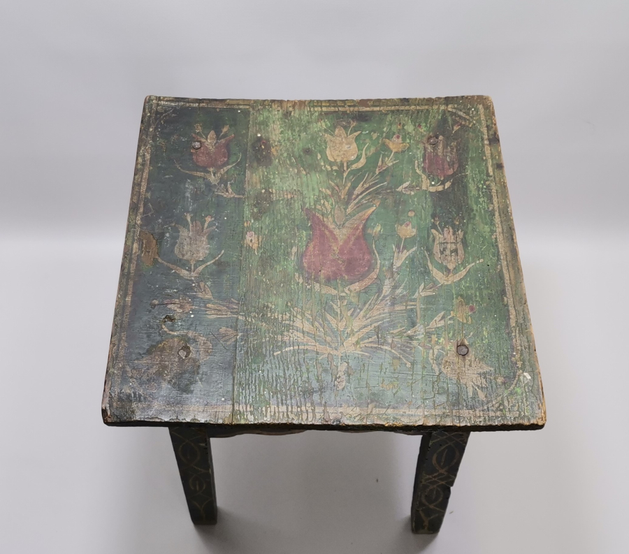 OSMANLI DÖNEMİ KÖK BOYALI EDİRNEKARİ KAHVECİ MASASI