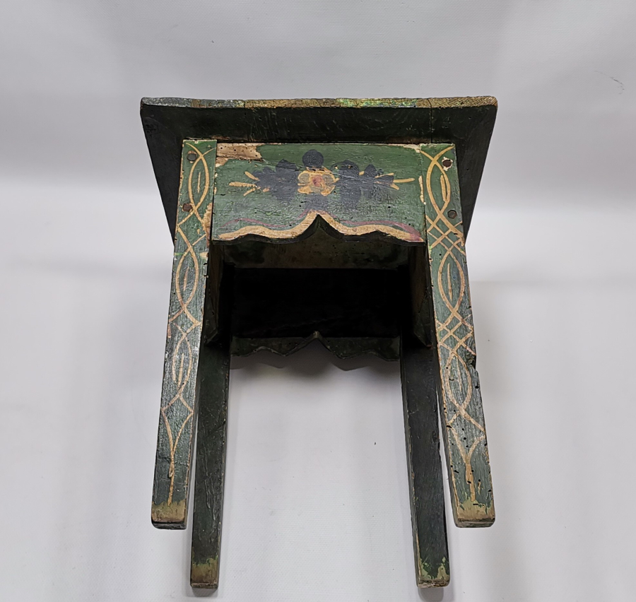 OSMANLI DÖNEMİ KÖK BOYALI EDİRNEKARİ KAHVECİ MASASI