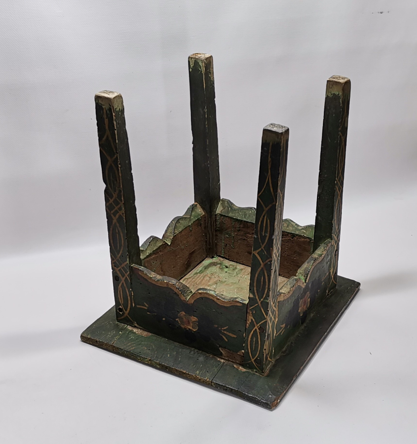 OSMANLI DÖNEMİ KÖK BOYALI EDİRNEKARİ KAHVECİ MASASI