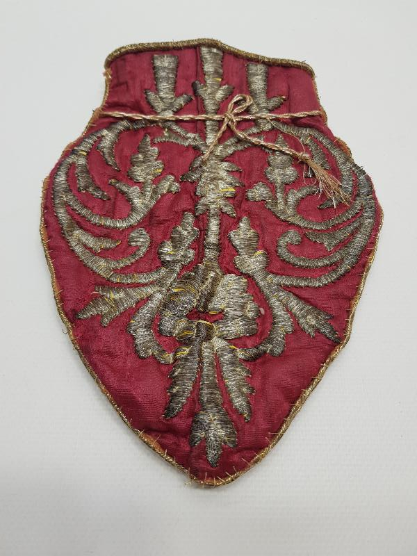 OSMANLI DÖNEMİ ALTIN SIRMA İŞLEMELİ BİNDALLI GELİN KESESİ