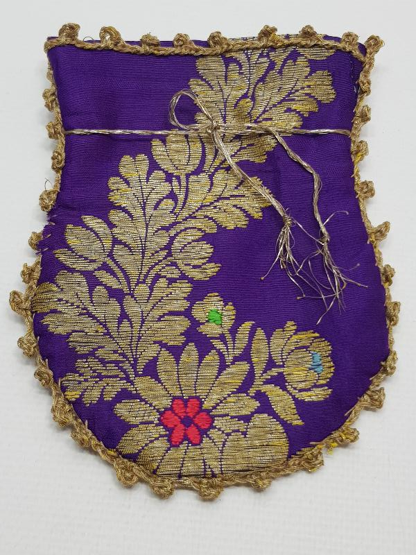 OSMANLI DÖNEMİ ALTIN SIRMA İŞLEMELİ ELMASİYE AKÇE KESESİ