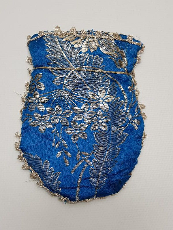 OSMANLI DÖNEMİ GÜMÜŞ SIRMA İŞLEMELİ ELMASİYE PARA KESESİ