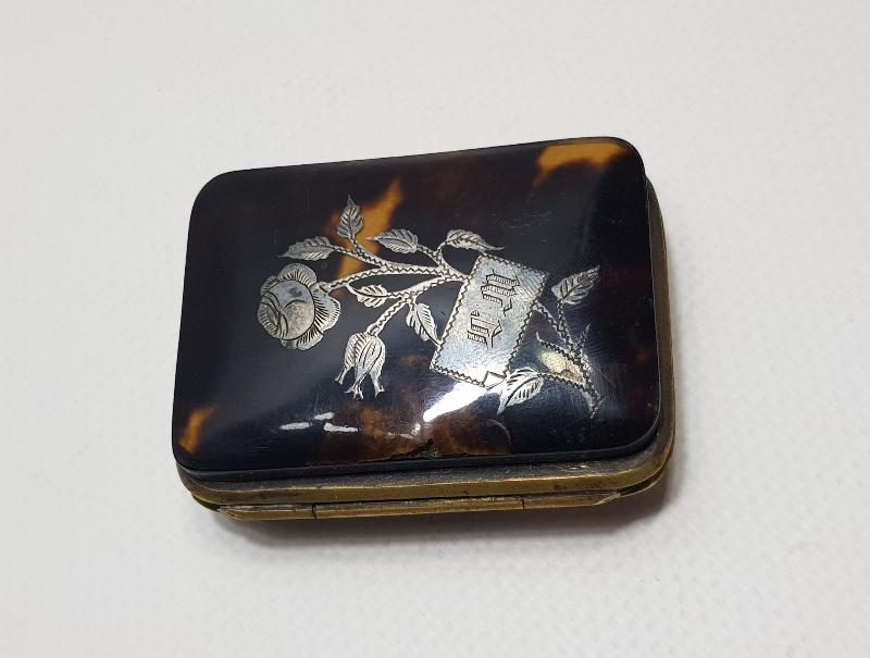 OSMANLI DÖNEMİ ÜZERİ GÜMÜŞ KAKMA BAĞA MADENİ PARA CÜZDANI