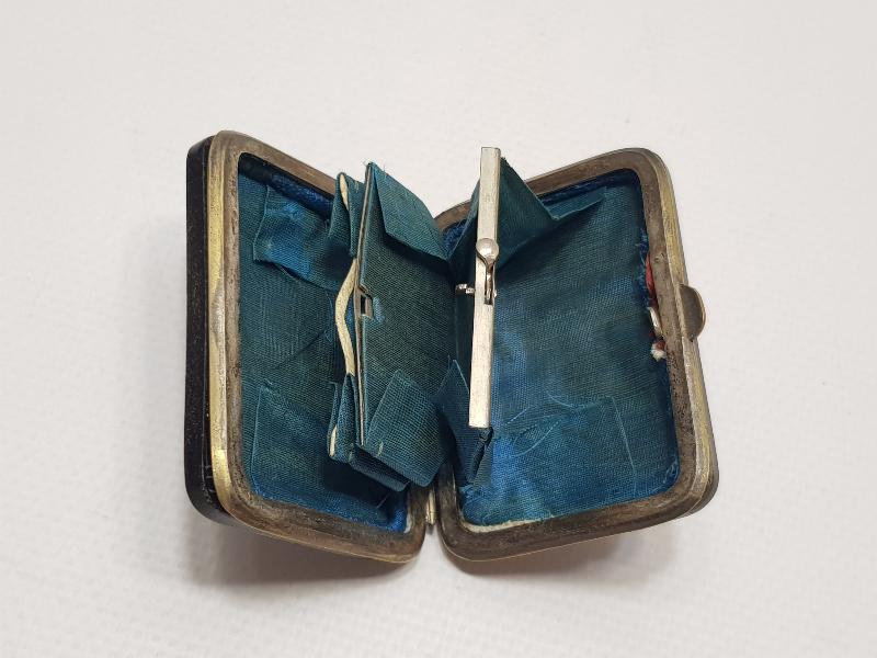 OSMANLI DÖNEMİ ÜZERİ GÜMÜŞ KAKMA BAĞA MADENİ PARA CÜZDANI